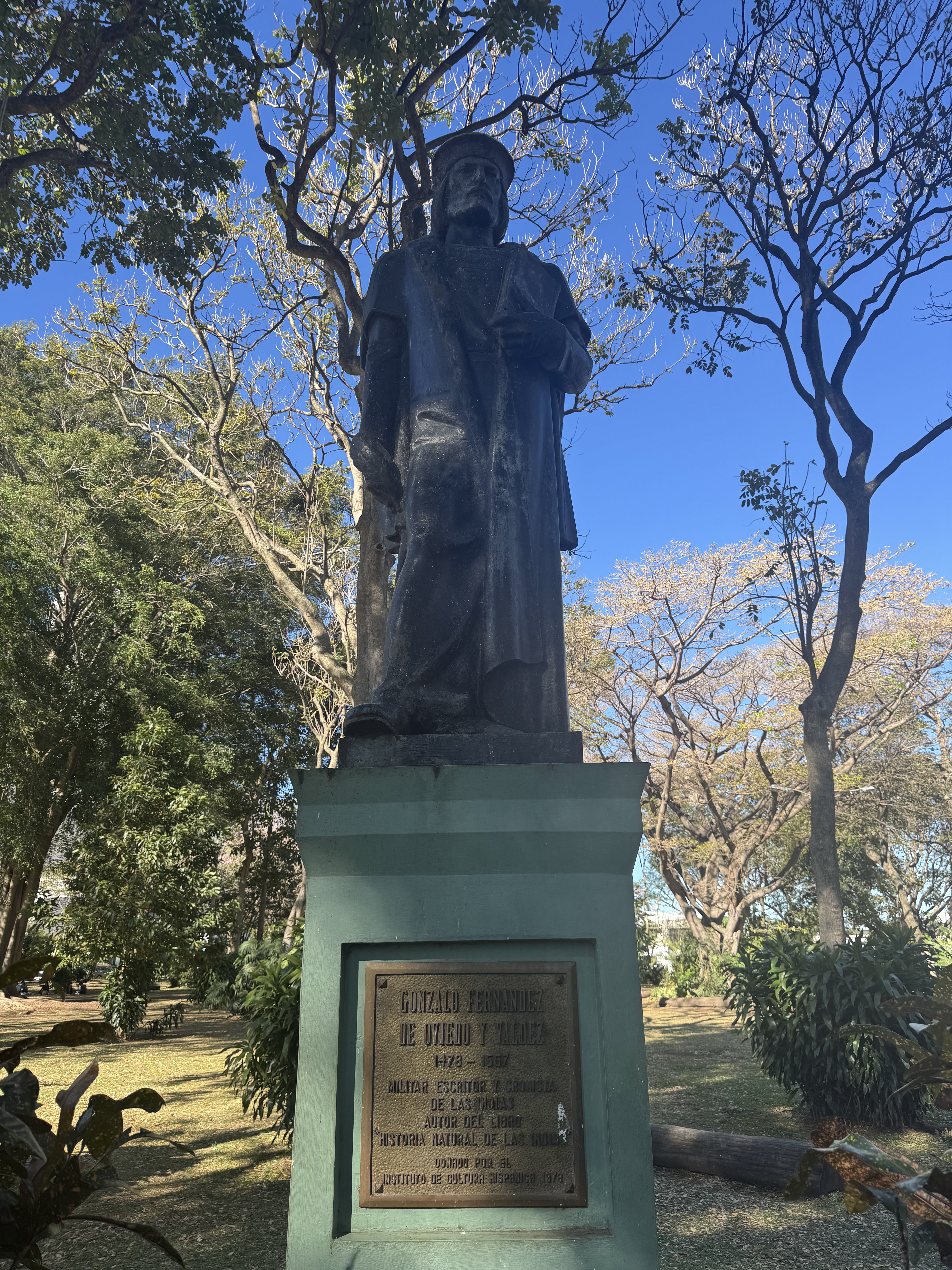 Estatua de Gonzalo Fernández de Oviedo en el Parque de los Perros, Rohrmoser, San José